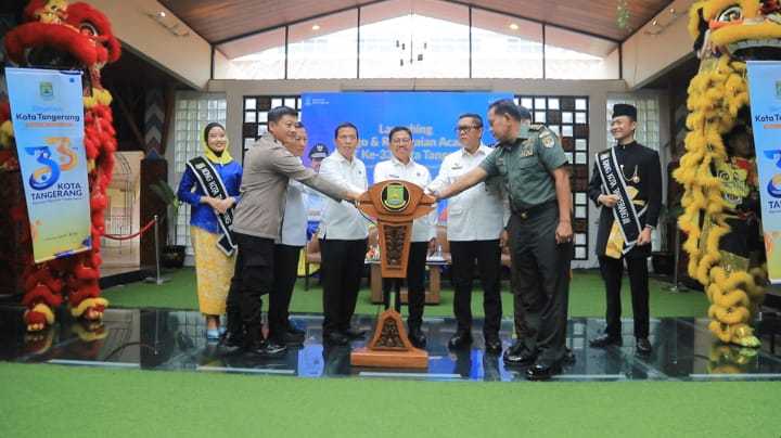 1b4e5e1f769cf6d51b4e5e1f769cf6d5f80cedcf-6903-4a93-b930-10510942643d