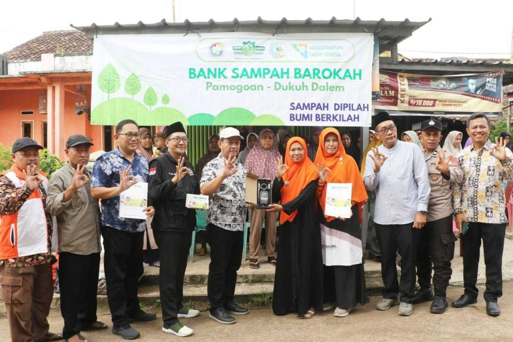 278f68d633aa82b1278f68d633aa82b13372259b-14d4-463b-9fca-749ed57cf940