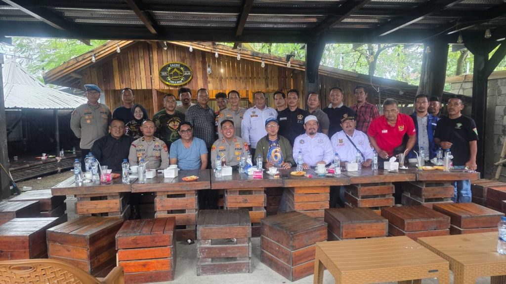 42d711ecaeacd6cd42d711ecaeacd6cd49ce552a-7e0b-4d3a-b25d-f21d99de14fa