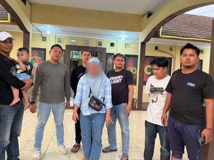 64da9eaf2a89eef164da9eaf2a89eef132464a7e-2132-404d-8008-a6e6396ba682