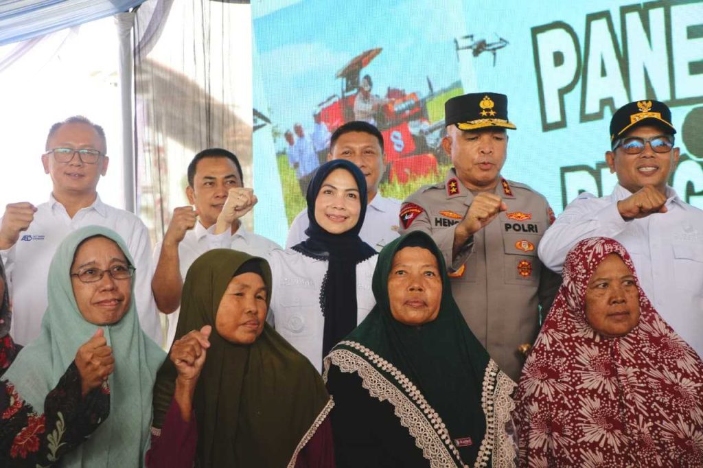 6e09068fc280f3726e09068fc280f372e7b2c22c-8e93-40d8-9030-7f5b027d63fc