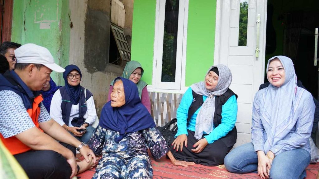 93328d503e5fd35e93328d503e5fd35e5edfe413-8c4a-4149-932d-7992e56adfef