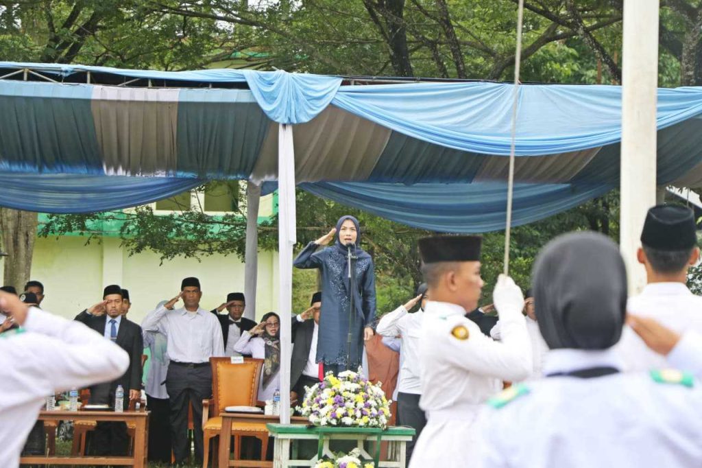 9c12013f584b9e2b9c12013f584b9e2b97a9d0cf-8aec-4314-9f80-a8962db9447d