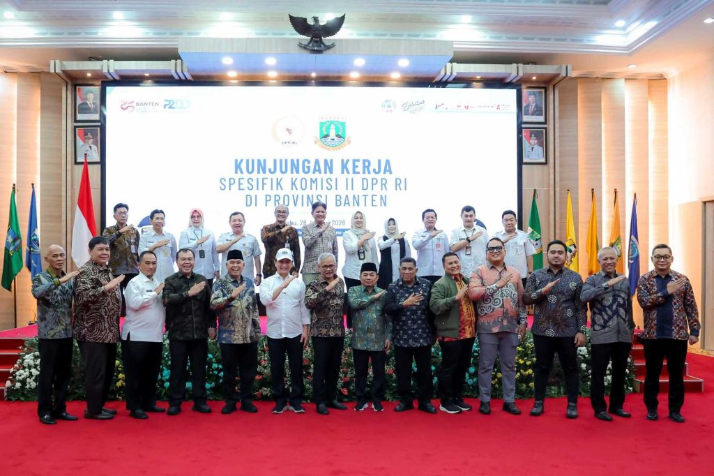 bf8617ac47d4ff07bf8617ac47d4ff076c137346-48a9-430d-b12a-5595ffb1c500