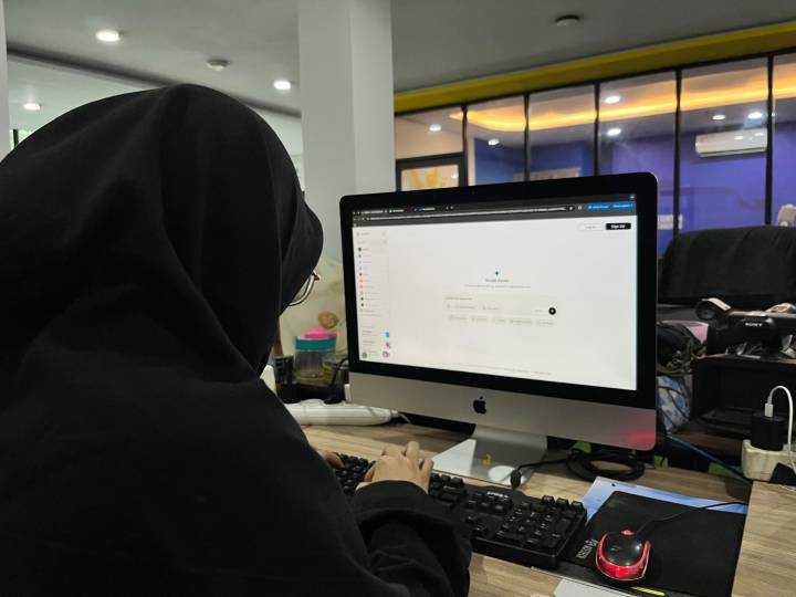 e787063ac4755116e787063ac4755116ee5c10e4-92e2-4e8b-963d-34a489438a37