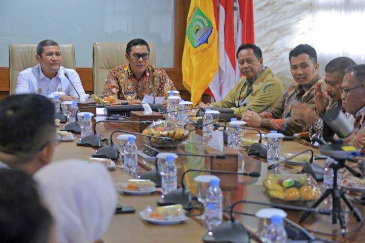 ec5f9fac5adad78fc3c67997400449e04cdc3f1a-1ab1-420d-899b-4560ceb1932c