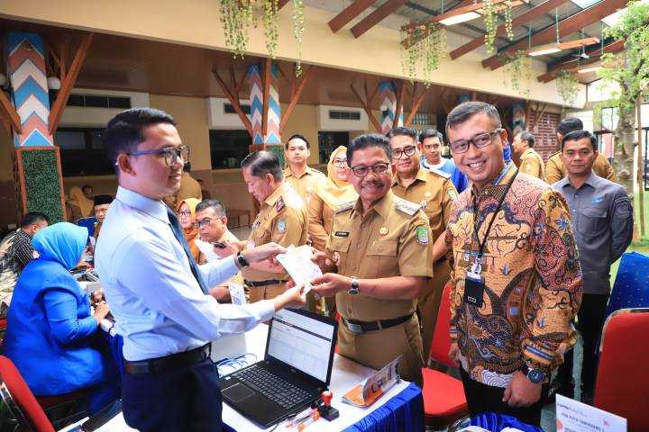 2ee9cc18ae56111a2ee9cc18ae56111a017e3103-0bda-46cd-aee0-88550debb2a8