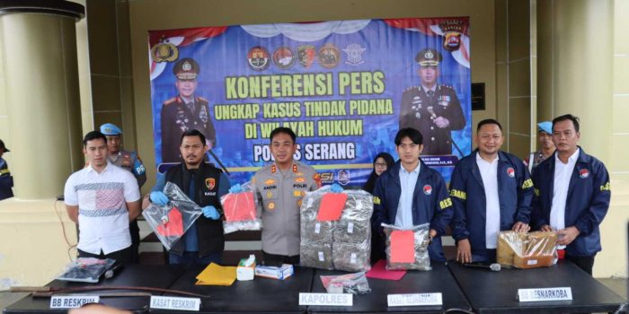 50e20dc63d7f2bc150e20dc63d7f2bc12fda986d-71e8-4398-b213-5e90fd2e197a