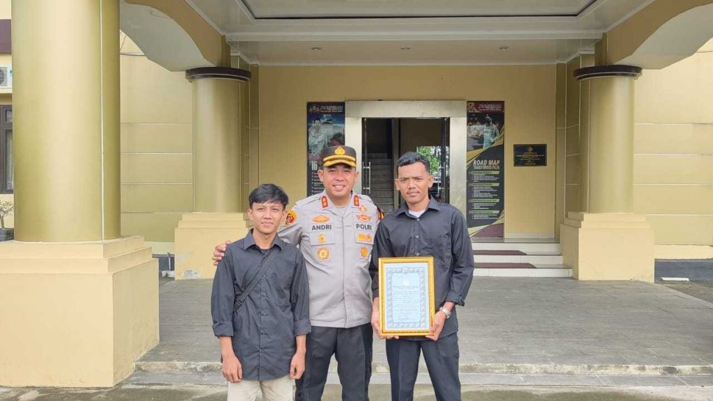 dfea4bfd69d2275bdfea4bfd69d2275b19ff87d4-8785-44d7-9653-ff5b7b71ec27