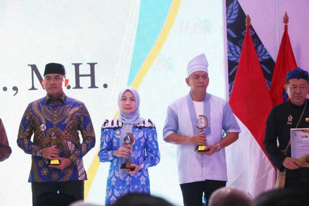 e02d9c58c4f472d5e02d9c58c4f472d5c79b16c2-c289-4495-a394-ffa79c8b7599