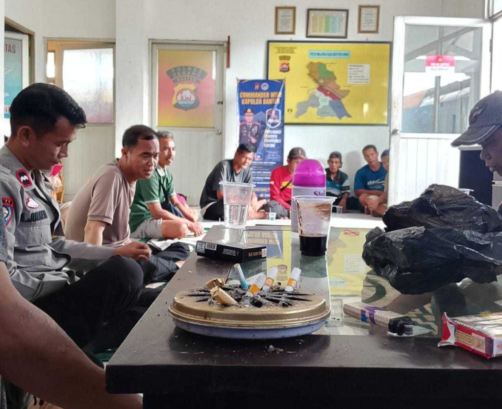 e2e7f09ac27ab16ee2e7f09ac27ab16e2659e98f-0fb0-4cb3-8afa-9b7791478f62