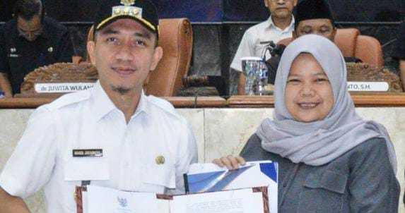 e8a706e6803de6efe8a706e6803de6efa8096e79-421e-45d7-a626-581054d14bf2