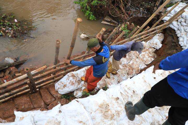 f25acccb53b74ba6f25acccb53b74ba6bc0ec094-3014-4c02-8f87-1816f2e43639