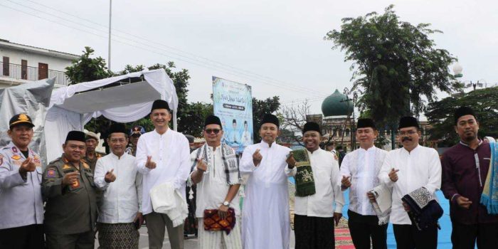 42ec2754a53ab1a242ec2754a53ab1a21bc62775-bd47-4ccc-90f1-5d16b5d8092b