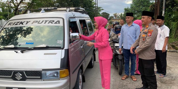 aba2f63924c572d2aba2f63924c572d200066d0c-ef71-4788-81d0-7308dfcf1858