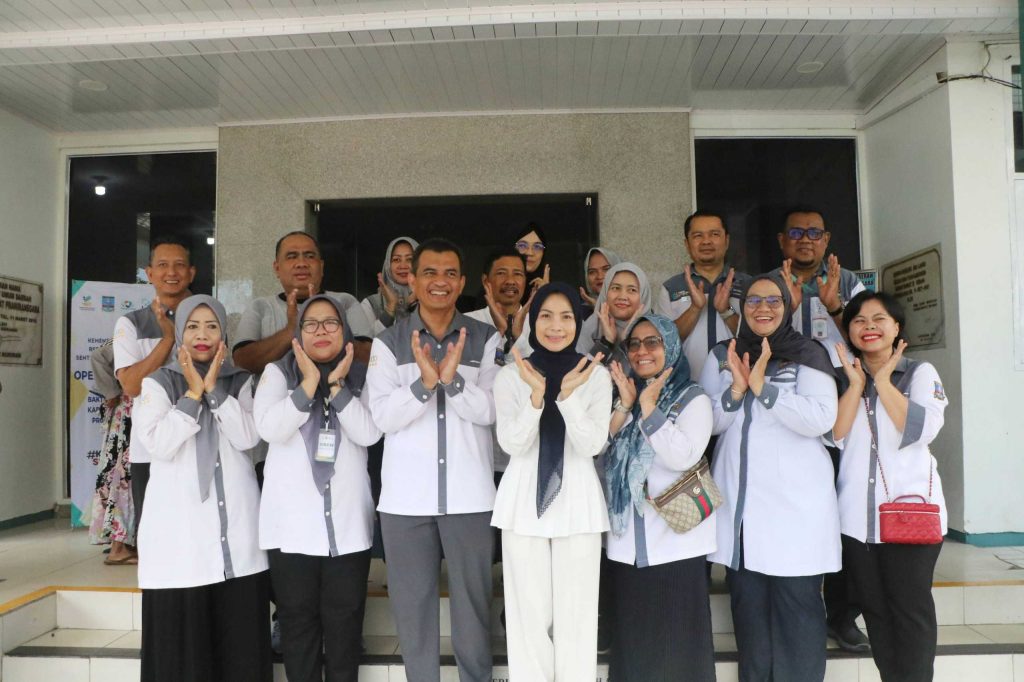 1efe8075a7706d841efe8075a7706d84179b9c82-a863-48fd-becf-dcfd53323ff1