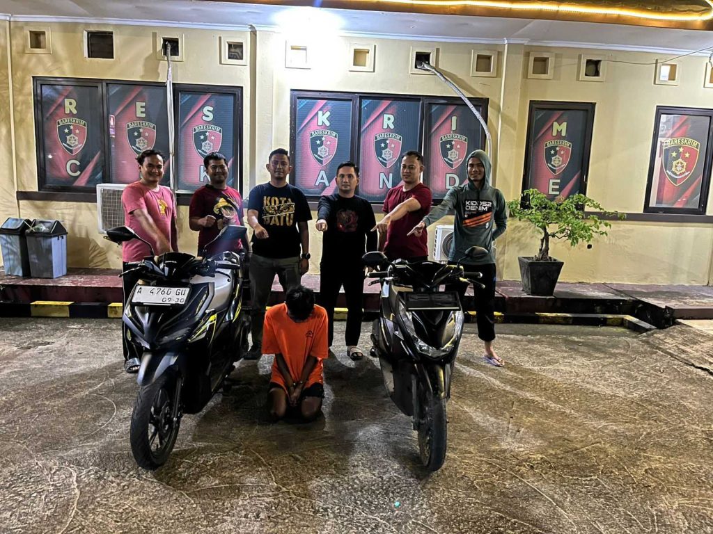 b322edec32f29f66b322edec32f29f661345873f-d336-4227-92eb-81a9951a4930