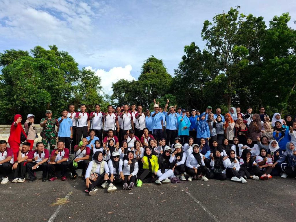 b8ed89e37752dd0eb8ed89e37752dd0e3f2d5984-daf3-42d5-8067-14da8f8ce6e5